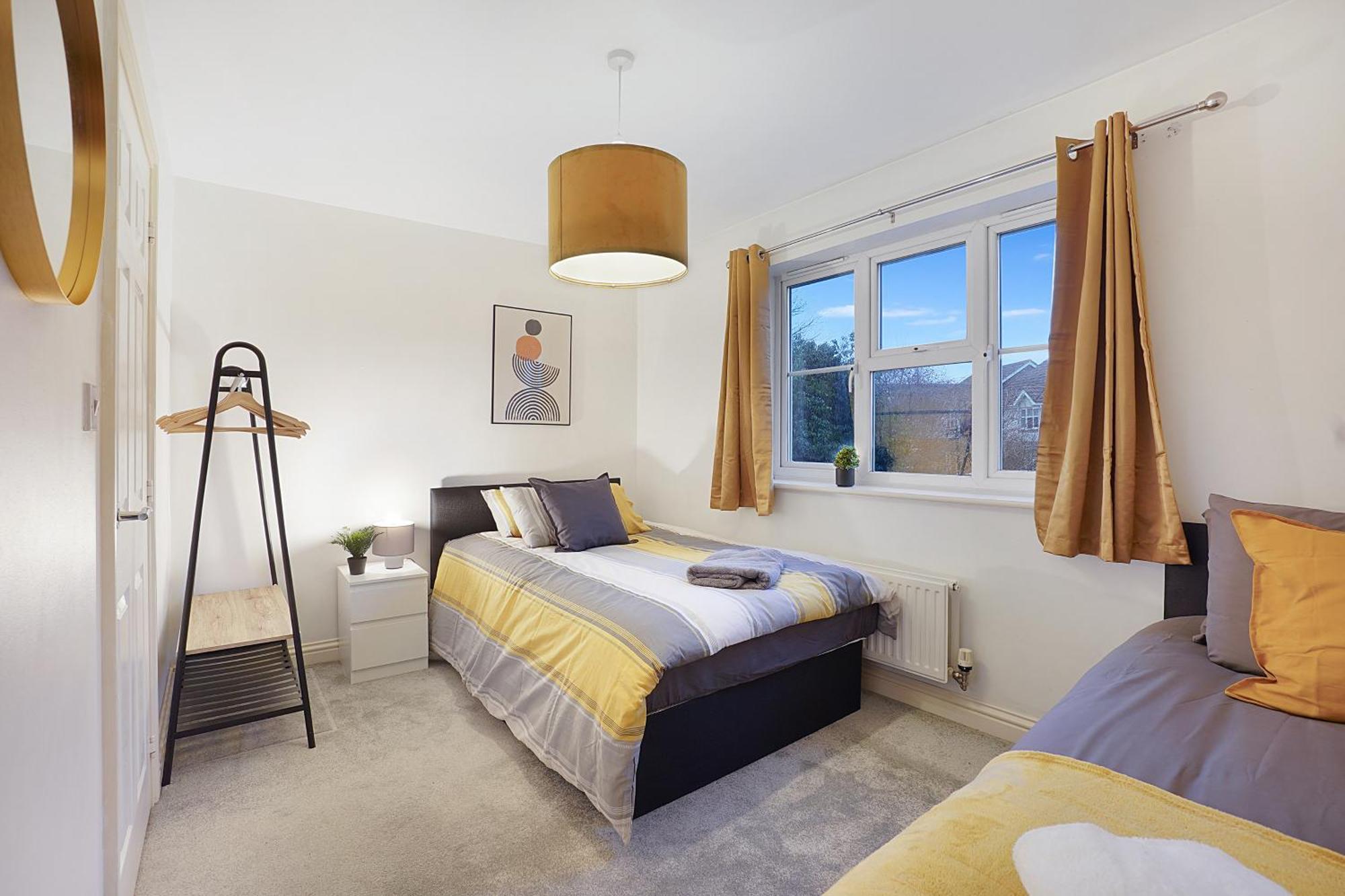 Comfortable Stylish Townhouse In Ashford Sleeps 5 Netflix 2 Parking Spaces Perfect For Contractors And Families Экстерьер фото