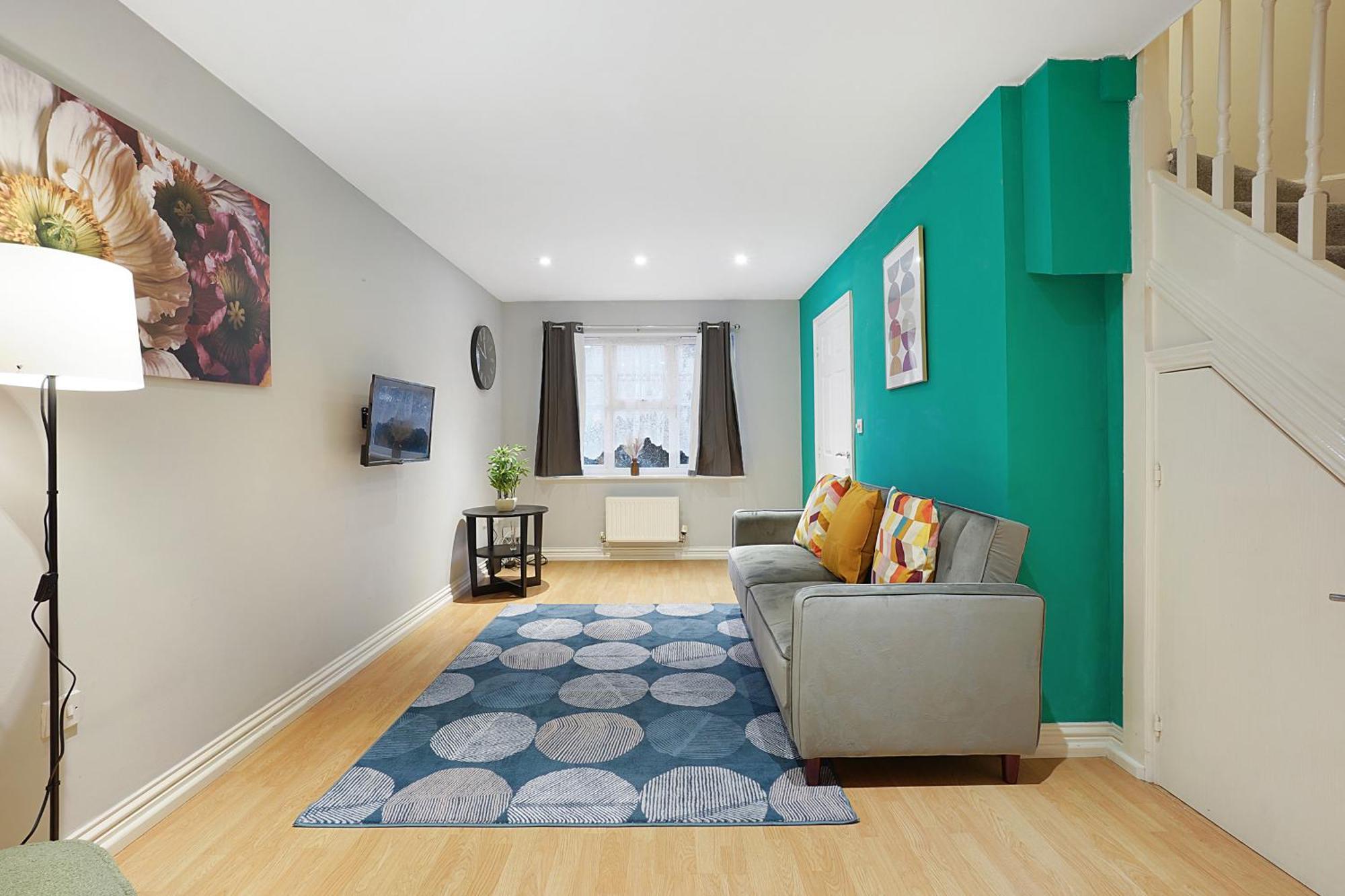 Comfortable Stylish Townhouse In Ashford Sleeps 5 Netflix 2 Parking Spaces Perfect For Contractors And Families Экстерьер фото